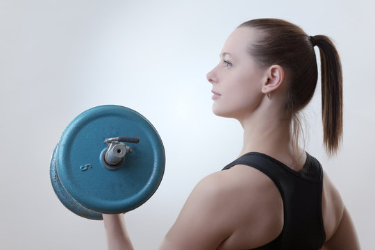  lifting weights