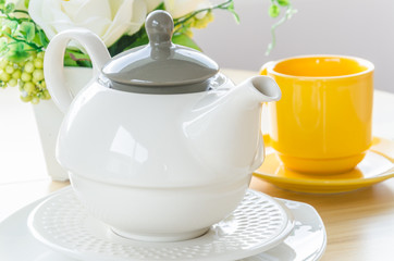 Tea pot
