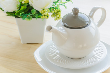 Tea pot