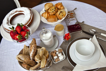 Brunch, petit déjeuner, breakfast, hôtel, table, café