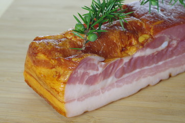 smoked bacon with juniper