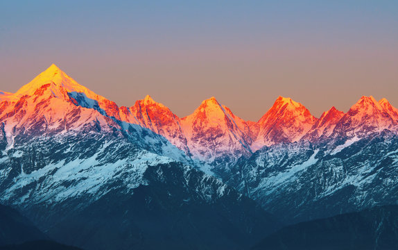 Fototapeta sunset on Mountain Peaks "panchachuli In Indian Himalaya