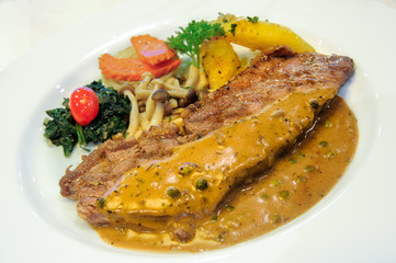 Steak with Peppercorn Sauce and Vegetables