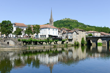 Fototapeta na wymiar Saint-Antonin-Noble-Val