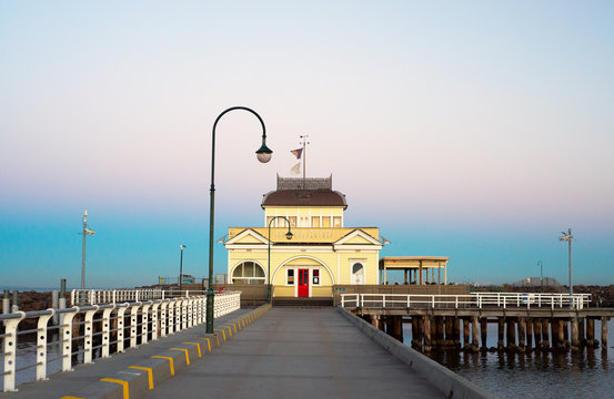 Fototapeta St Kilda Kiosk on sunrise