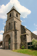 Fototapeta na wymiar Kościół św Merd-les-Oussines (Haute-Vienne)