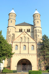 Fototapeta na wymiar St Spodnie Kirche Köln (HDR)