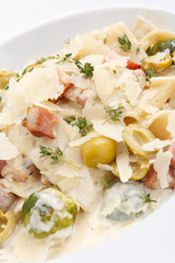pasta with bacon and vegetables