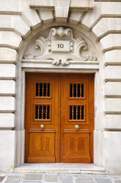 Grande porte d'entr&eacute;e - Paris
