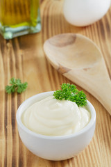 Mayonnaise und Zutaten