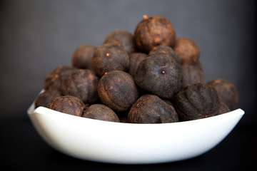 Black dried Lime or Lemon. Spice used in Middle Eastern dishes