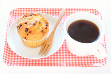チョコチップマフィンとコーヒー