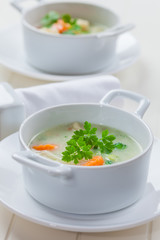 Green vegetable soup with bulgur