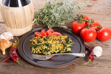 Spinach noodle crowd au gratin