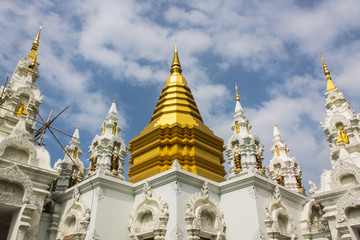 Fototapeta premium Chedi in Wat Sri Don Moon , Chiangmai Thailand