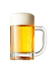 ビールジョッキに入ったビール