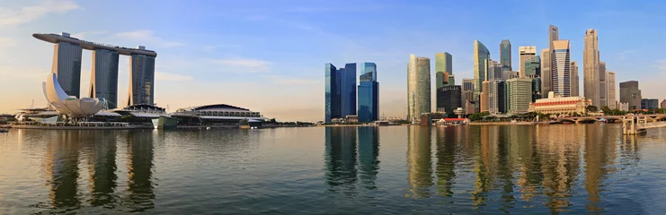 Poster De skyline van de panoramastad van Singapore in Marina Bay © Noppasinw