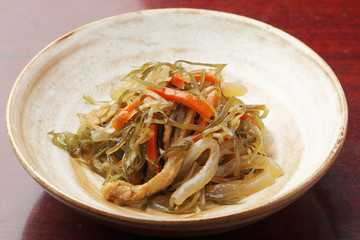 切り昆布の煮物