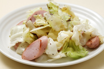 魚肉ソーセージの野菜炒め