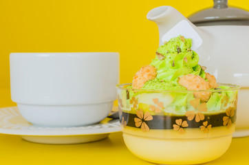 Green tea cake