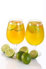 Lime e cocktail di agrumi