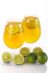Lime e cocktail di agrumi