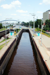 Staustufe Offenbach Schleusenbecken Oberwasser