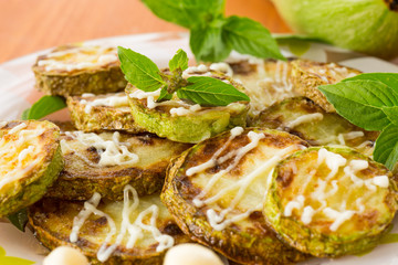 fried zucchini with garlic mayonnaise