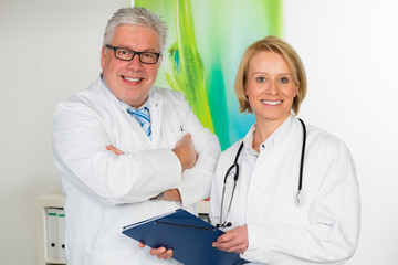 freundliches ärzteteam