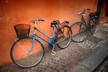 Fototapeta na wymiar Italian old-style bicycles