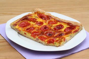 torta salata ai pomodori