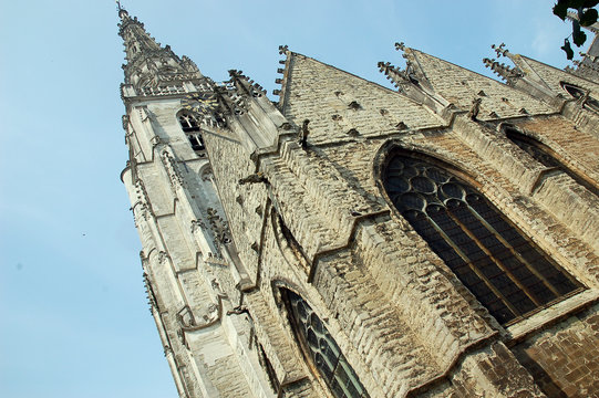 Eglise Saint-Pierre et Saint-Guidon