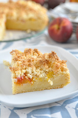 Pfirsich Kuchen mit Streusel