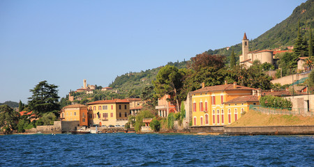 Gardasee-Küste © SusaZoom