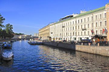 Fototapeta premium blue river in St. Petersburg