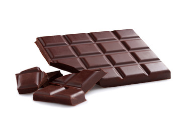 Black chocolate bar and chunks