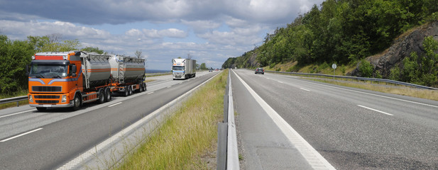 trucking on scenic freeway, panoramic view