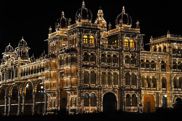 Fototapeta na wymiar The Mysore Palace at night (India)