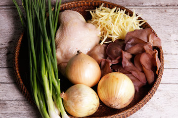 Ingredients for cooking Chicken with Ginger / Gai Pad King
