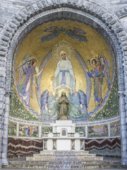 Fototapeta na wymiar Lourdes, kaplica zewnętrzne