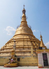 Fototapeta premium Botataung pagoda in Yangon, Burma (Myanmar)