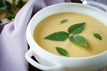 pea cream soup with basil