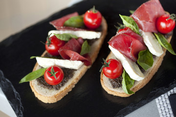 Tartine, tomate, jambon, mozzarella, sandwich, tapas