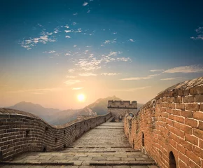 Papier Peint photo Lavable Mur chinois la grande muraille au crépuscule