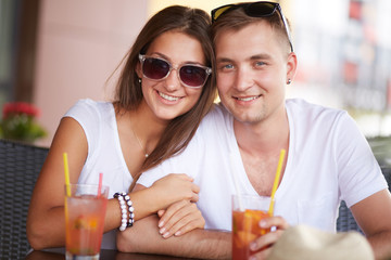 Dates with cocktails