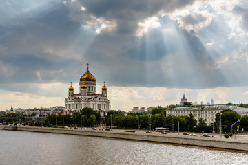 Fototapeta na wymiar Sun Shining over Cathedral of Christ the Saviour in Moscow, Russ