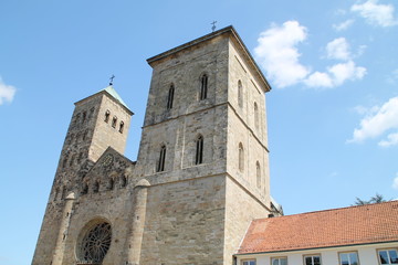 Fototapeta na wymiar Turm des Domes w Osnabrück