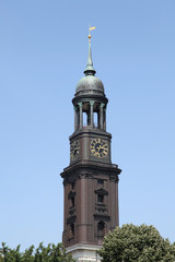 Fototapeta na wymiar Sankt Michaelis Kirche - der Hamburger Michel