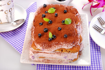 blueberry tiramisu cake