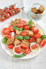 Panzanella, italienischer Brotsalat